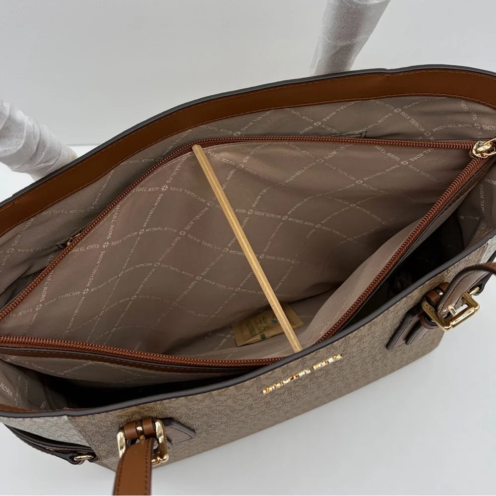 Michael Kors Voyager Color Block Tote and Wallet Set